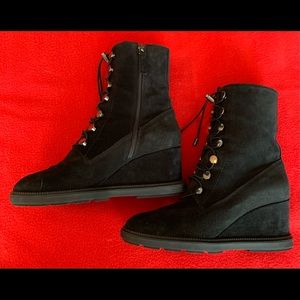 Aquatalia Campbell Wedge Boot 7.5 Black Suede